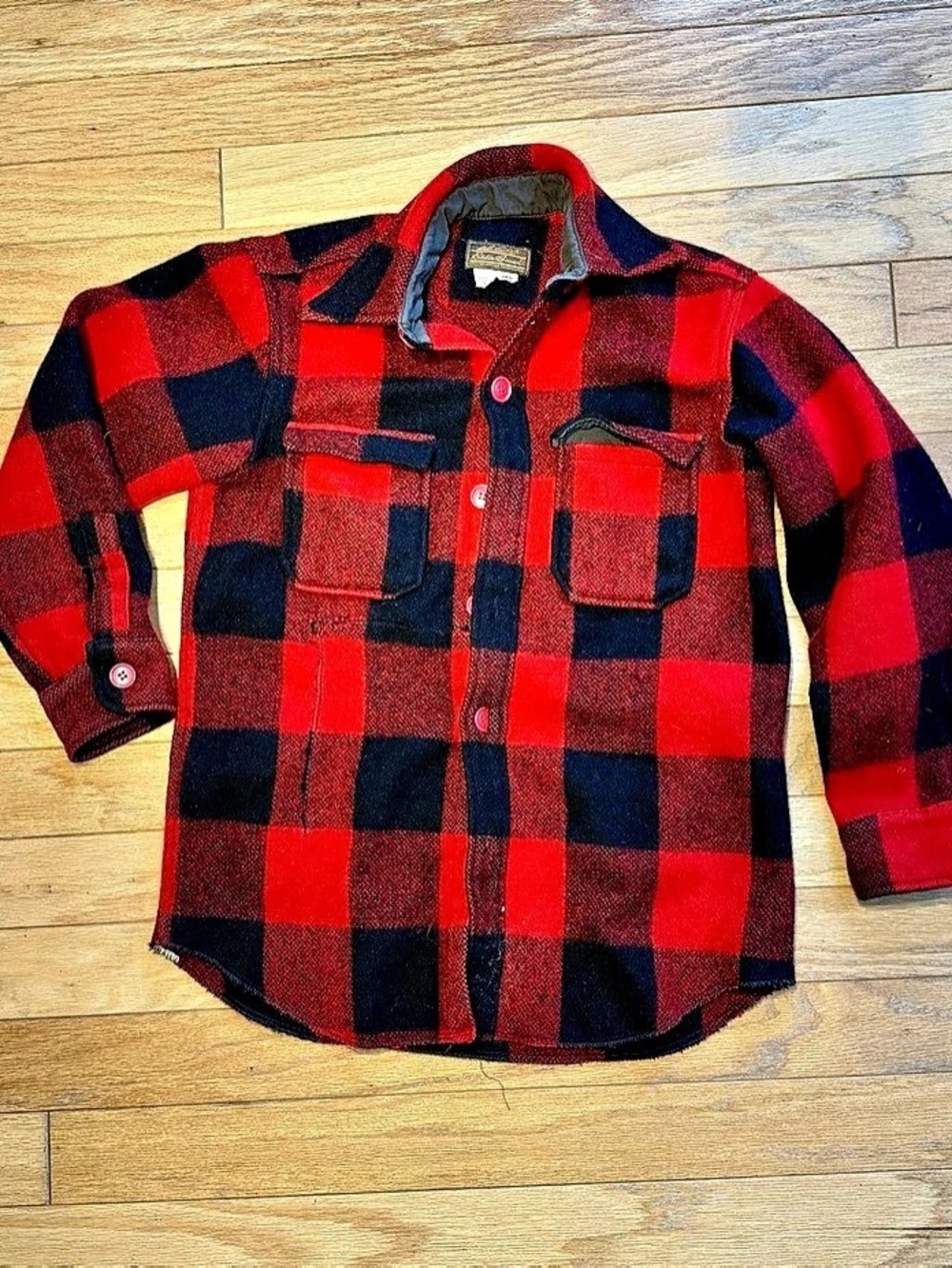Vintage Eddie Bauer Canada Buffalo Plaid Wool Shirt Size Medium/15